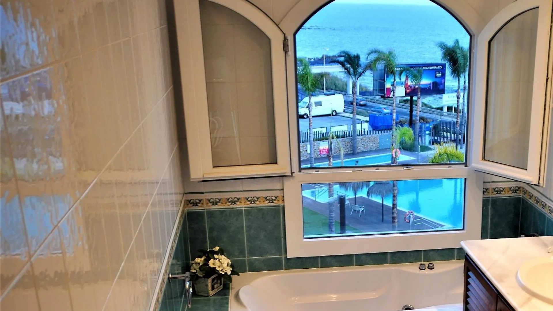 Spectacular 3 Bedrooms Sea Views Apartment El Faro