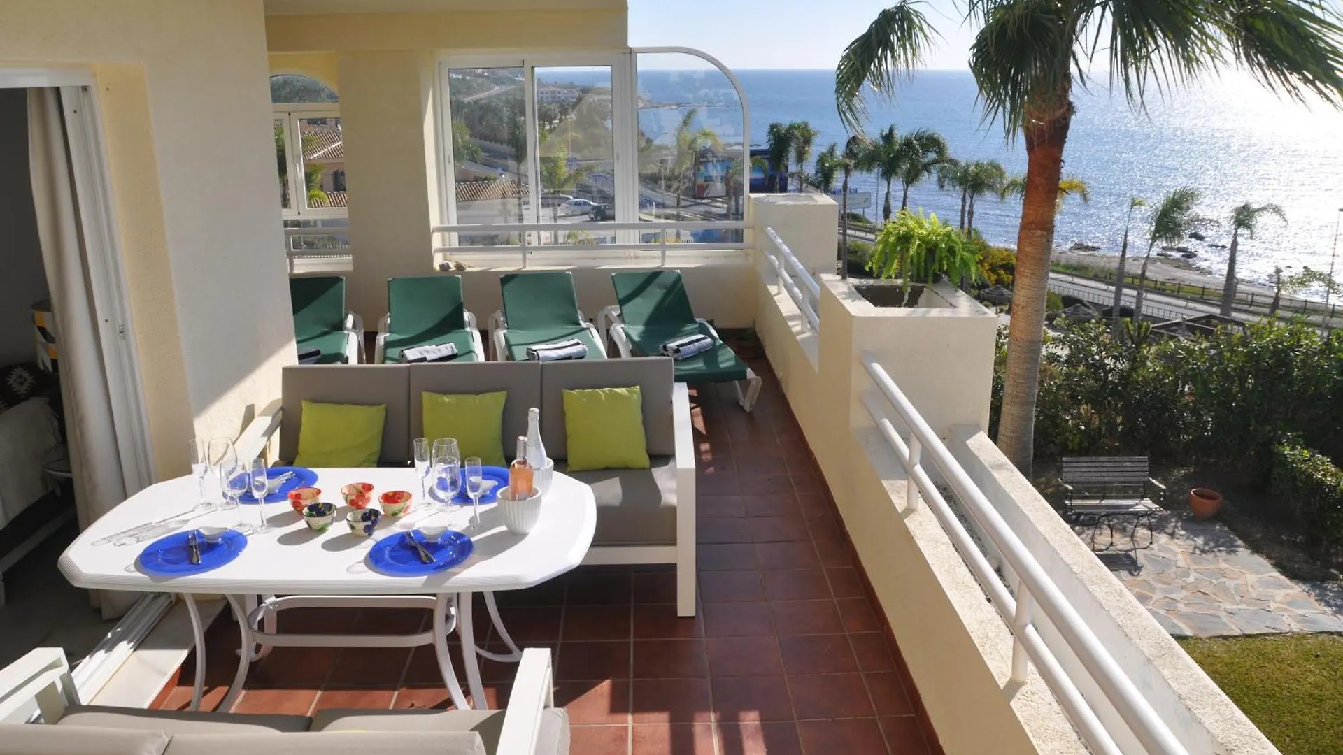 Spectacular 3 Bedrooms Sea Views Apartment El Faro