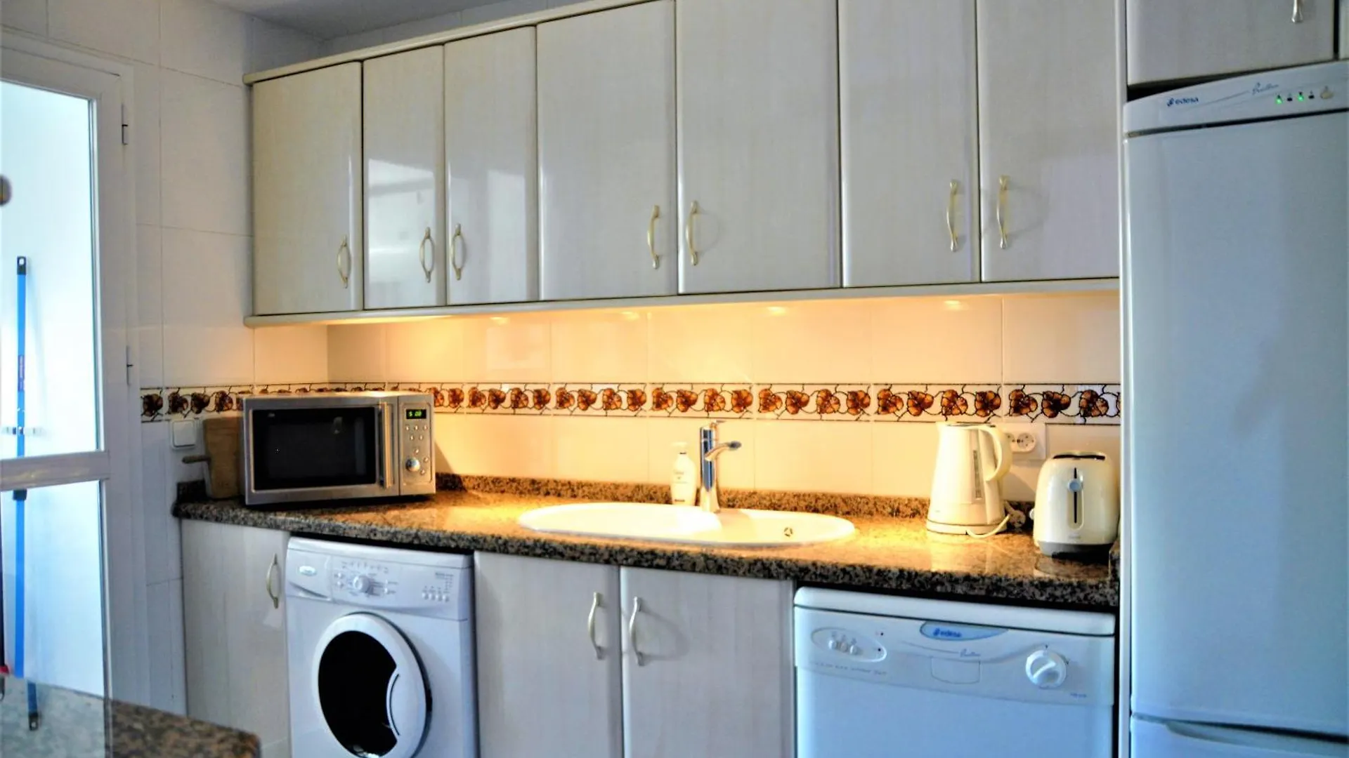 Spectacular 3 Bedrooms Sea Views Apartment El Faro