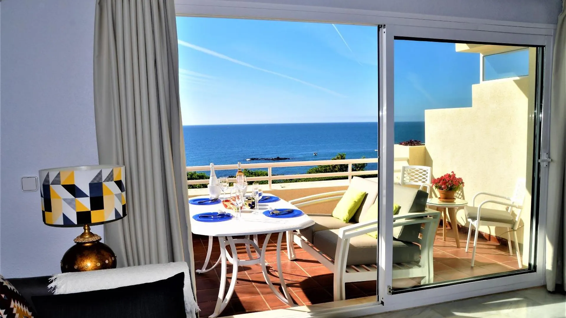 Spectacular 3 Bedrooms Sea Views Apartment El Faro